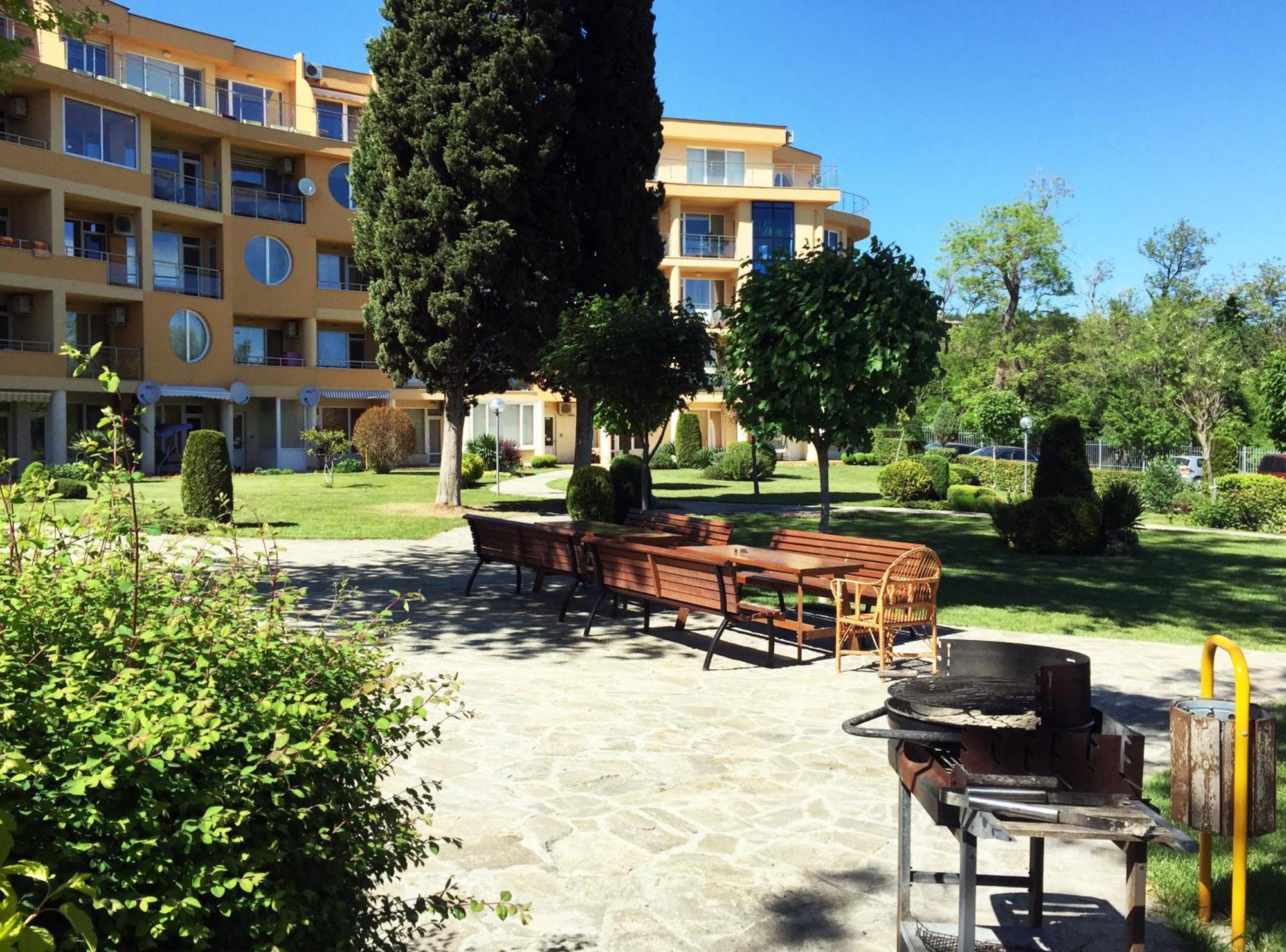Varna Garden View Apartment Exterior photo